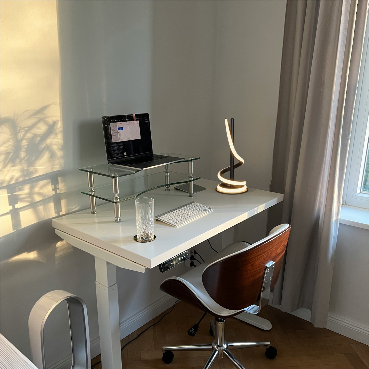 Sculptural Curve 12W LED Table Lamp 16 in. - 3000K Warm White - Matte Black thumbnail 7